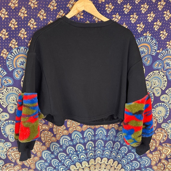 Cropped funky sweater - Picture 11 of 11